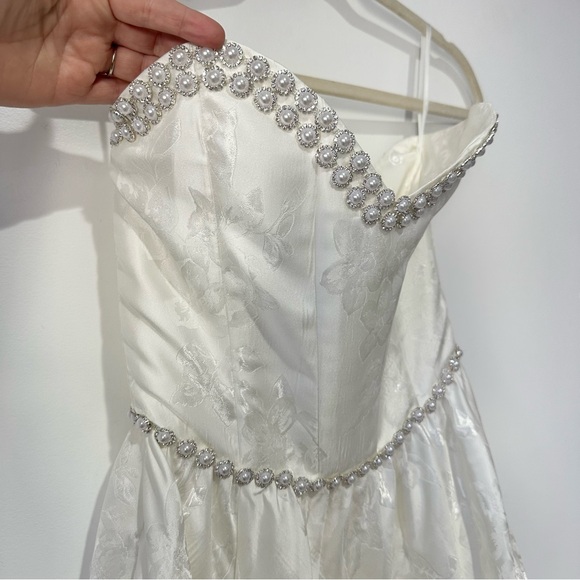 NEW NWT V. Chapman Lucia Strapless Pearl-Embellished A Line Midi Dress White - Picture 7 of 12